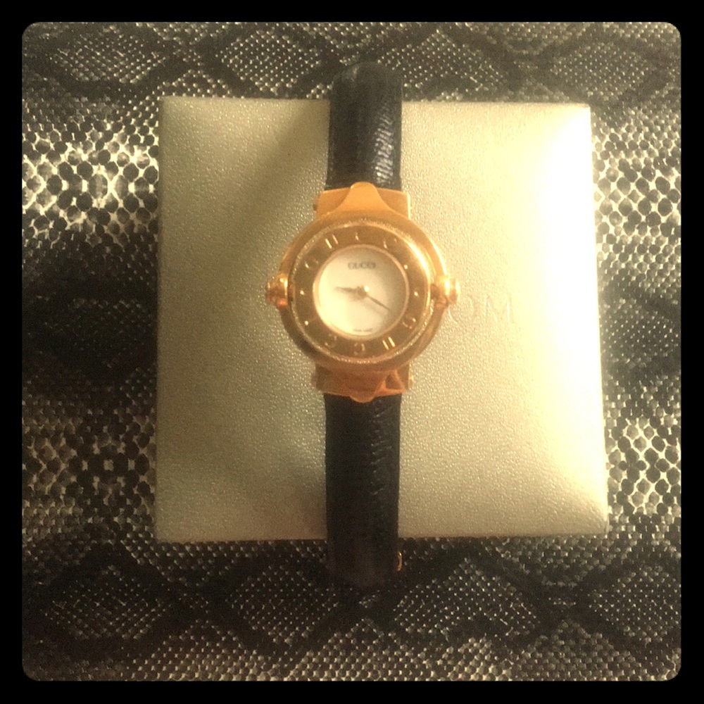 Gucci watch never worn!!